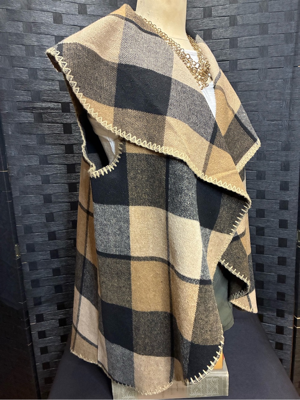 Mud Pie Tan & Black Plaid Open-Front Cape - Picture 3 of 7